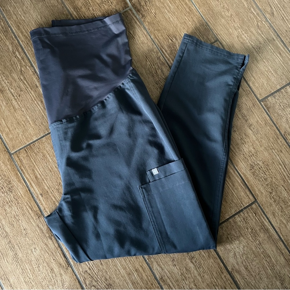 FIGS scrub maternity pants in CHARCOAL